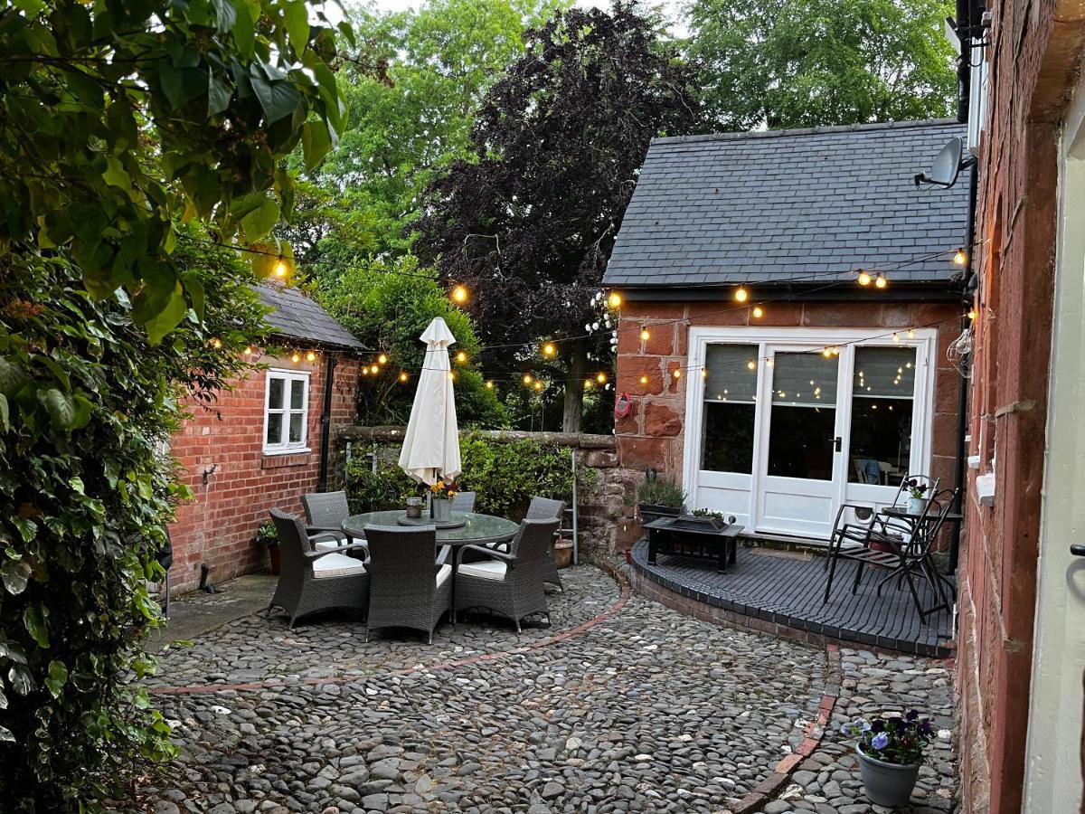 Pear Tree Cottage Courtyard Kinton 外观 照片