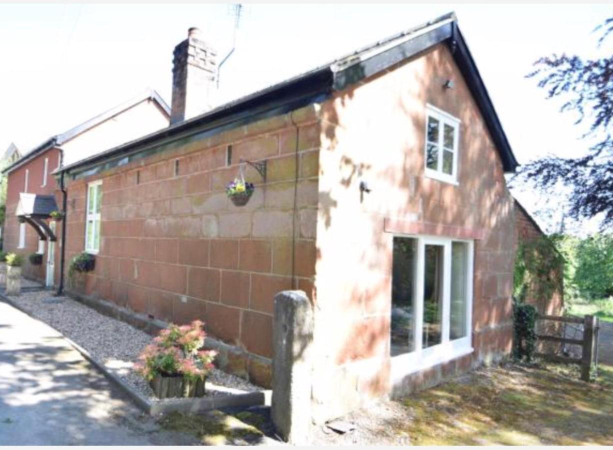 Pear Tree Cottage Courtyard Kinton 外观 照片